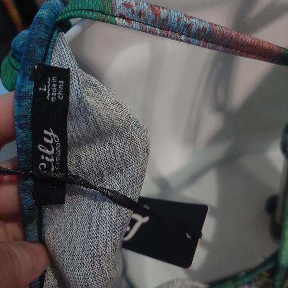 NWT woman's‎ top Large - Picture 5 of 8